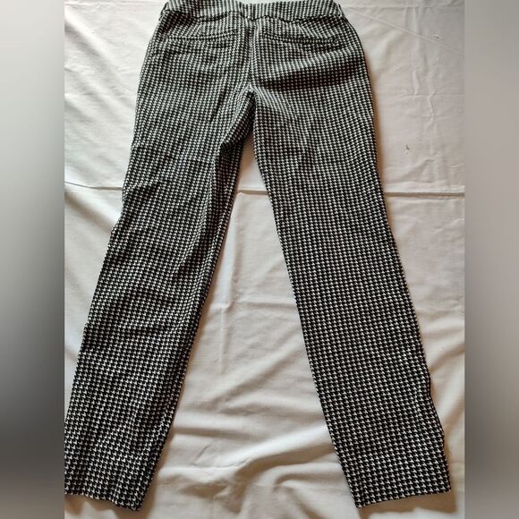 Old Navy Women's Pixie Midrise houndstooth dress Pants.  EUC. Size 2 - Picture 7 of 7
